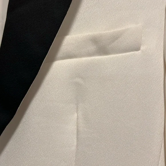 Express - White Satin Effect Tuxedo Blazer - Size 10 - Picture 11 of 11